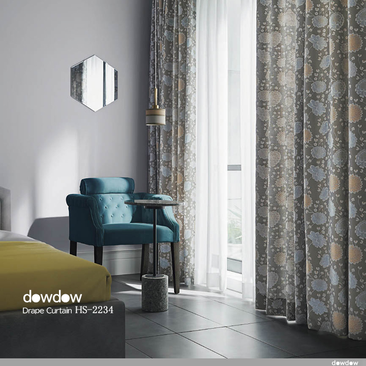 アンティーク マドラスレース アールヌーヴォーの花紋 細長いカーテン