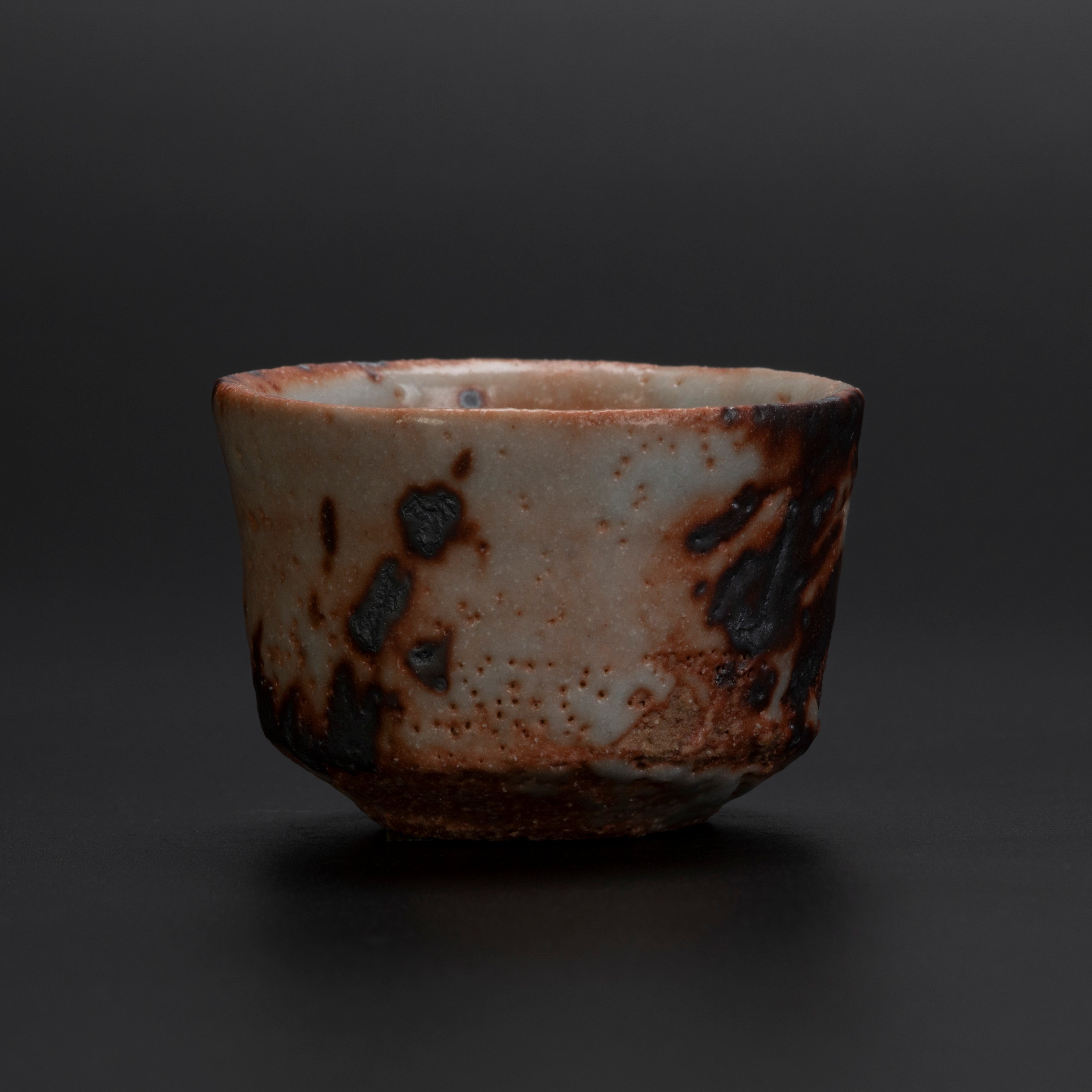 ♥絵志野 ぐい呑み 桐箱付き ⑦ 志野 ぐい飲み 骨董品 ♥美濃焼