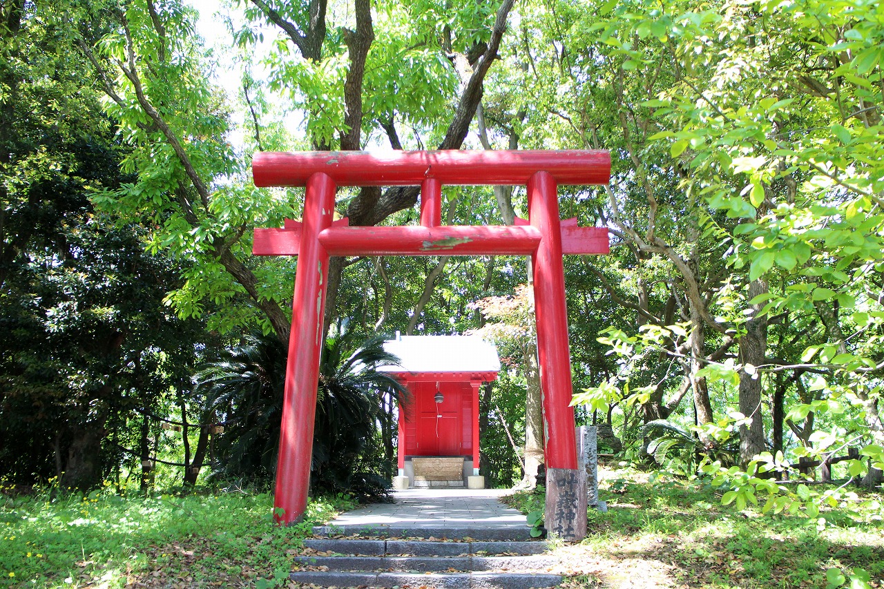 屏風(山岳中のタカの神殿) 屏風(山岳中のタカの神殿) 屏風(山岳中の