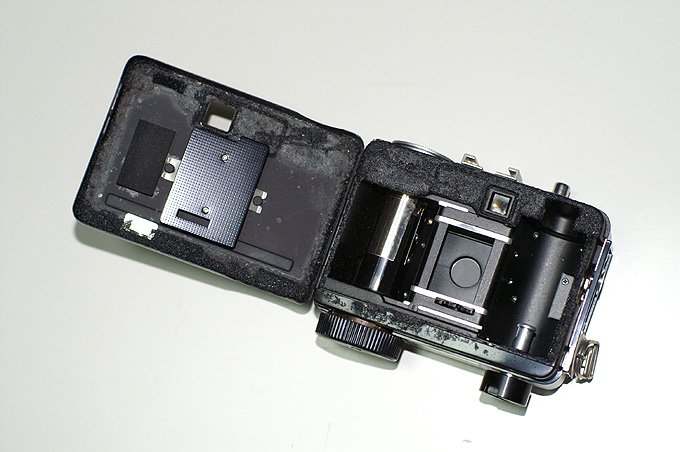 RICOH AUTO HALF SE2: JWCのカメラとレンズの修理帳