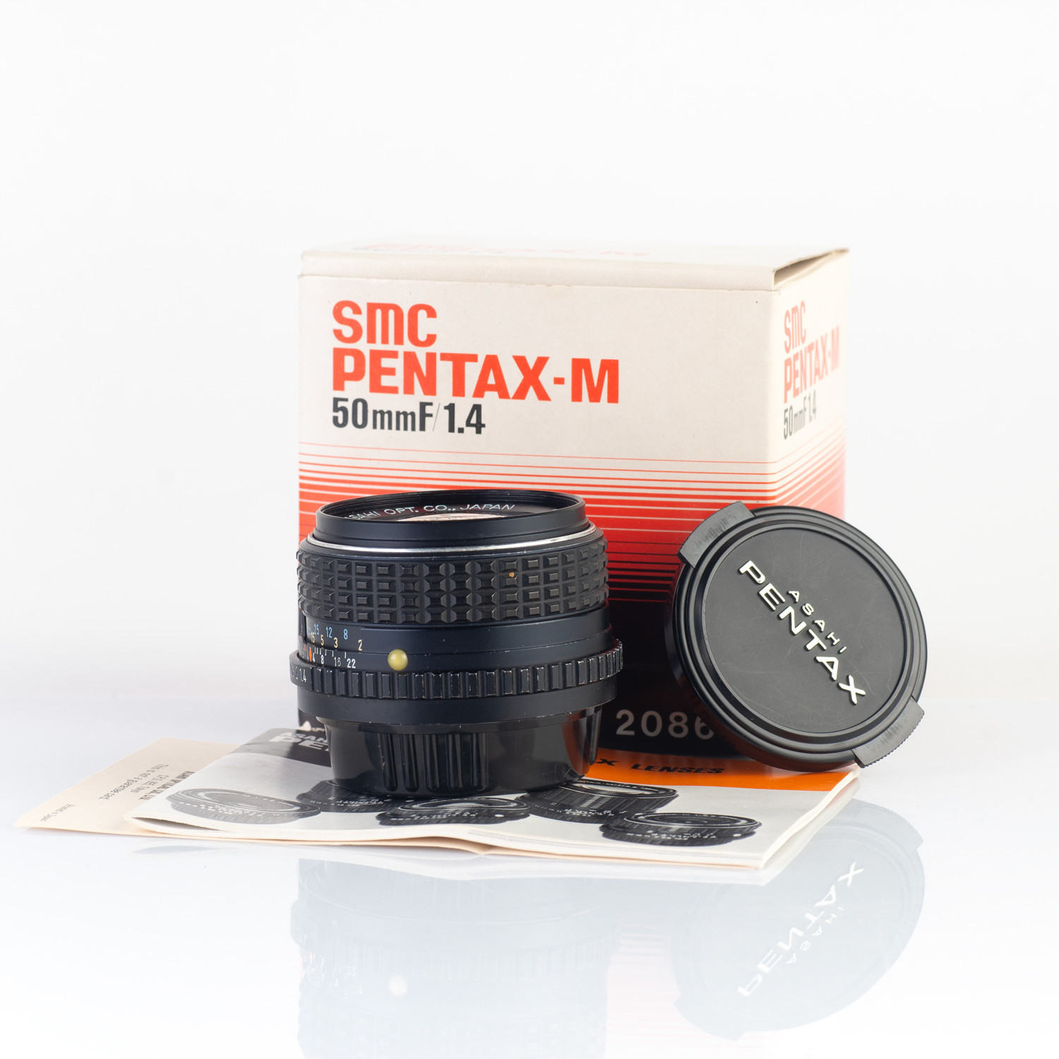 Objectif Pentax smc 50mm f/1.4 vintage – dans sa boîte d'origine