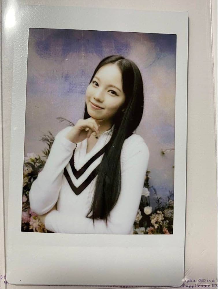 Amazon.co.jp: Niziu ラキドロ AYAKA チェキ paradise : おもちゃ