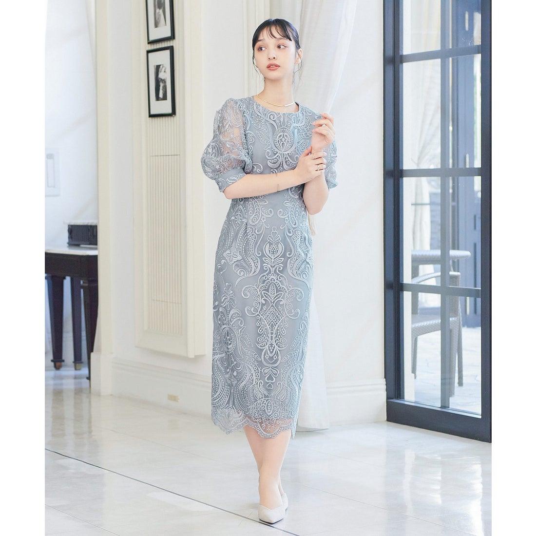 ニアナ niana 刺繍レース バックリボン タイトドレス （ライトグレー