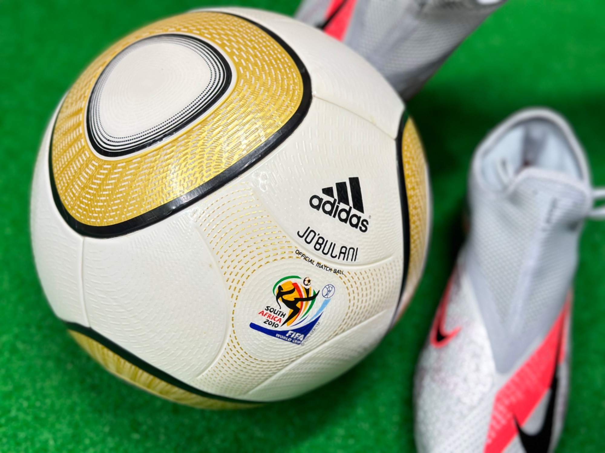 卸売 adidas ジャブラニ サッカーボール 2010年W杯公式球 ジャブラニ