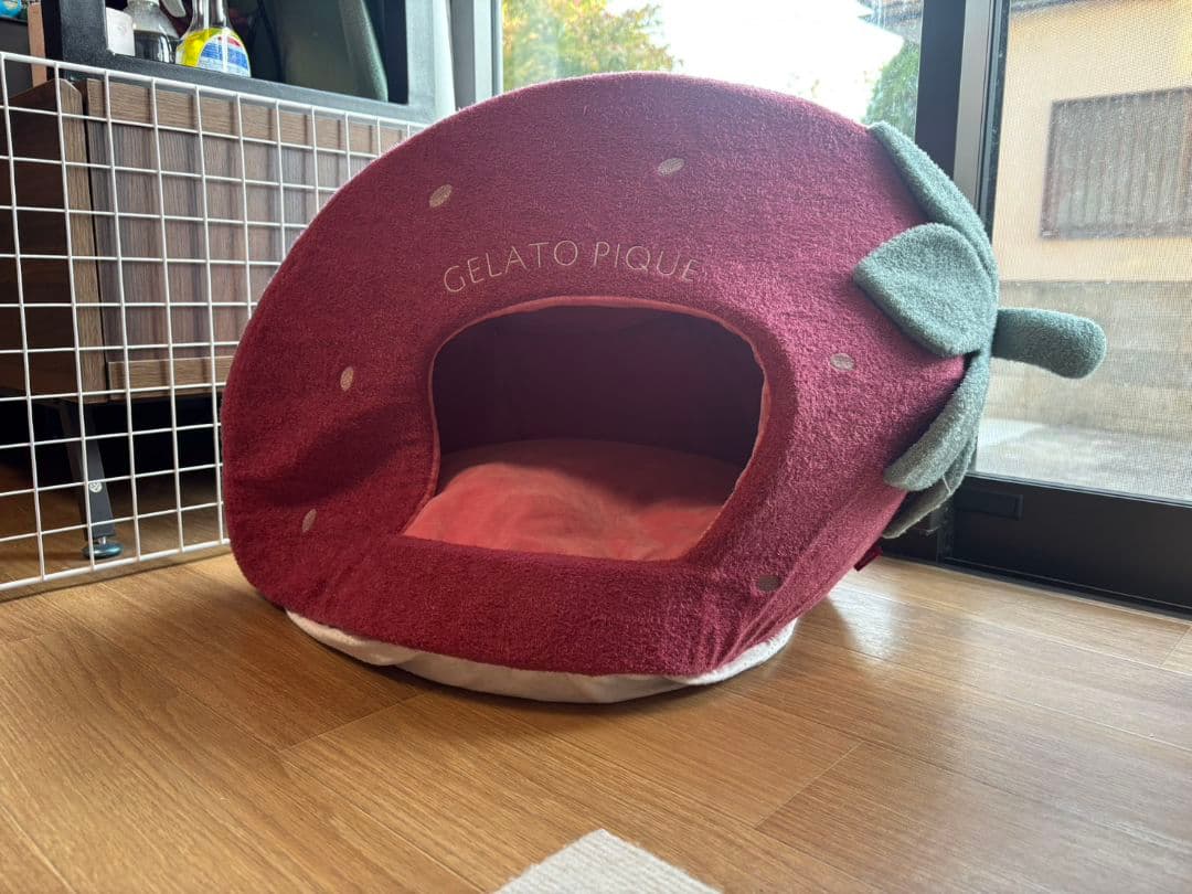 GELATO PIQUE イチゴ型ペットハウス GELATO PIQUE イチゴ型ペットハウス ジェラートピケ ペットハウス