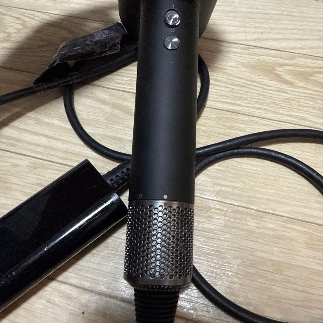 Dyson Supersonicヘアドライヤー ブラック／ニッケル HD08