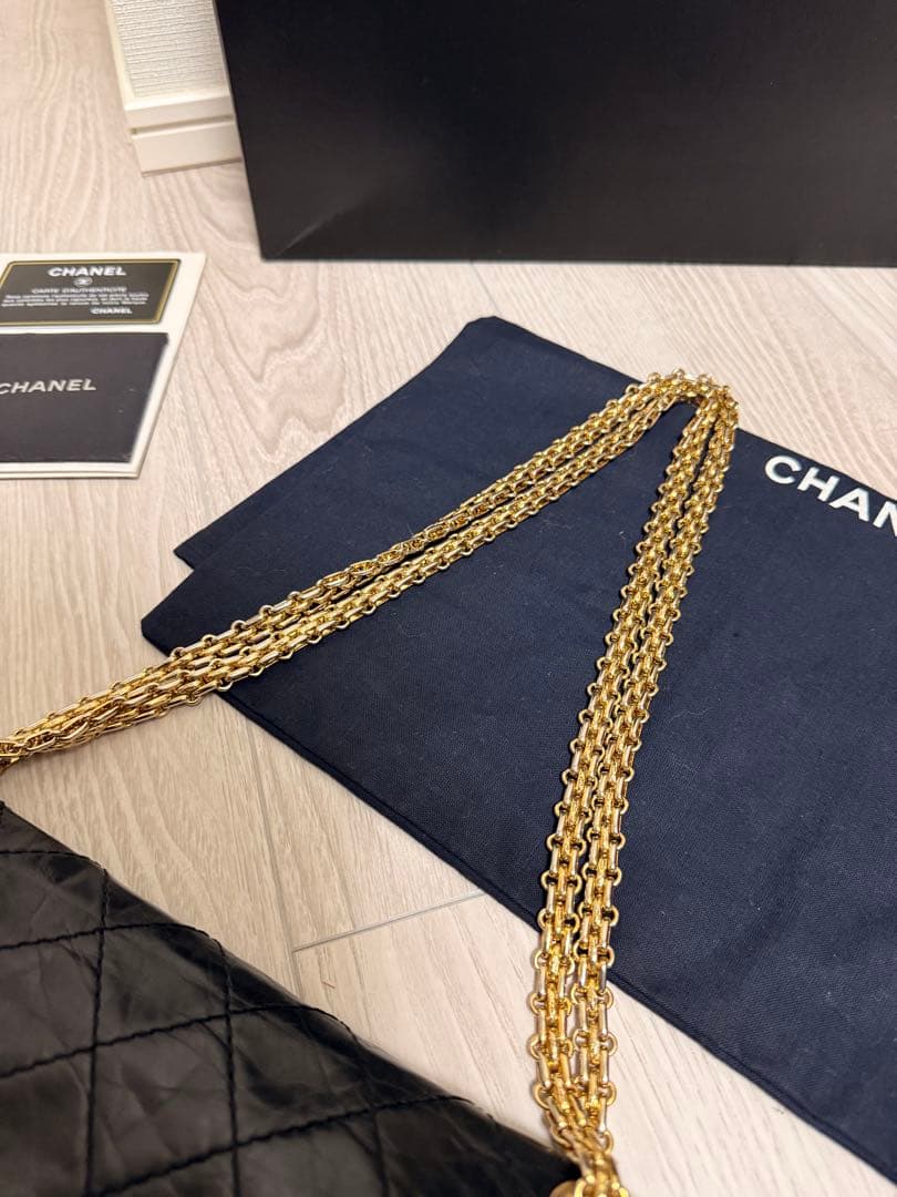 シャネル 2.55 マトラッセ28 ダブルチェーンショルダーバッグ カーフ　黒