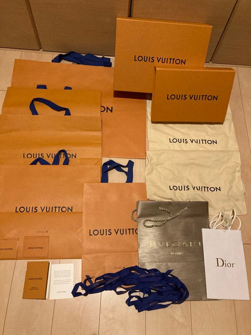 送料込＊VUITTON ショップ袋　保存袋　空箱まとめ売り　ブルガリ　DIOR 送料込＊VUITTON ショップ袋 保存袋 空箱まとめ売り ブルガリ DIOR
